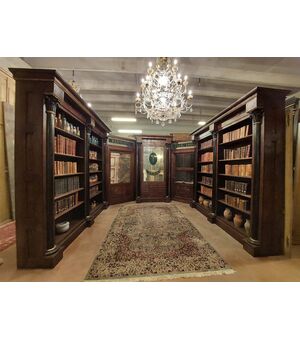 LIB116 - Farmacia/libreria in noce, epoca '800, metri lineari L 3,90 x H 2,65