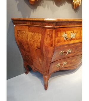 Cassettone Modena mosso