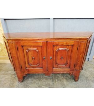 Credenza veneta scantonata