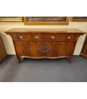 Credenza  fianchi mossi
