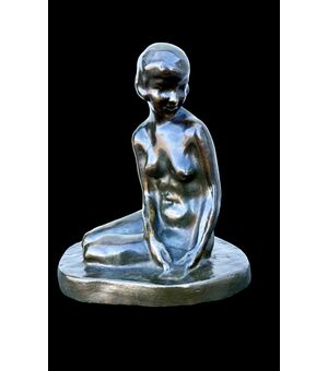 Scultura in bronzo raffigurante nudo femminile.Francia.