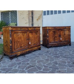 Coppia di credenze bolognesi 1830 Carlo X in radica di noce