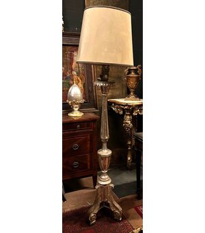 LAMP243 - Coppia di candelieri argentati, epoca '800, misure cm L 32 x H 174 x P 32