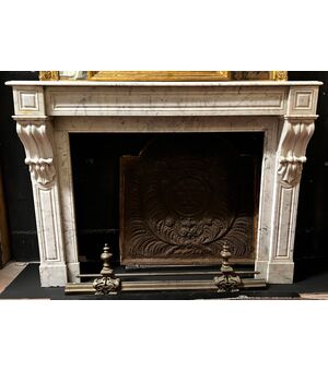 CHM602 - Antique Carrara white marble fireplace, 19th century, measures cm L 133 x D 35 x H 100