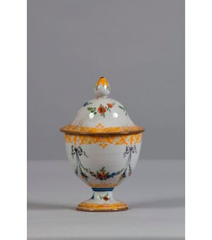 Italy, Neoclassical vase in polychrome majolica     