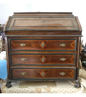 Ribalta lombarda in radica di Noce - Periodo 1700