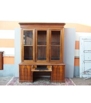 BOOKCASE WITH THREE DOORS IN WALNUT AGE 800 FRANCE cm L204xp58xH258     