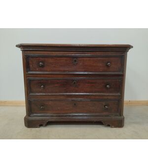 Lombard chest of drawers in walnut - chest of drawers - period 700 - XVIII century     