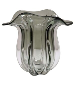 70&#39;s &quot;tulip&quot; vase in smoked Murano glass. PRICE NEGOTIABLE     