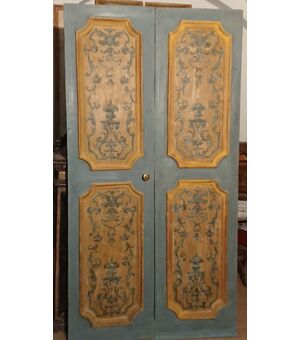 Beautiful Neapolitan door painted in tempera with Louis XV motifs     