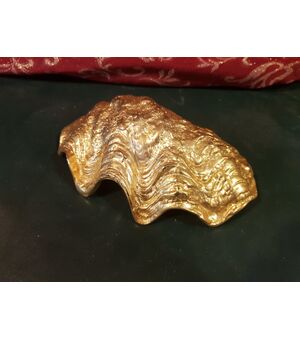 Conchiglia in metallo dorato fusione scultura
