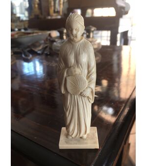 Small ivory sculpture