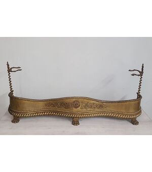FIREPLACE HOLDER IN GOLDEN BRASS EARLY EMPIRE 1820 CIRCA