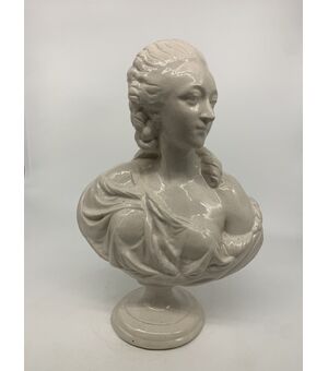 Guglielmo Pugy (1850-1915) [dopo] - Bellissimo busto della contessa du Barry in maiolica