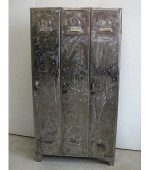 Iron cabinet with three compartments. Modernity years 60/70 Code 0485/03