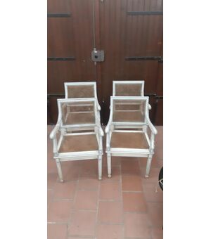 4 poltrone + 2 tavolini laccati in stile Luigi XVI