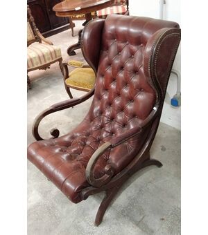Poltrona Chester in pelle e legno provenienza Inghilterra epoca primi '900 