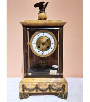 Marble reliquary clock with bronze sculptures from the mid-19th century