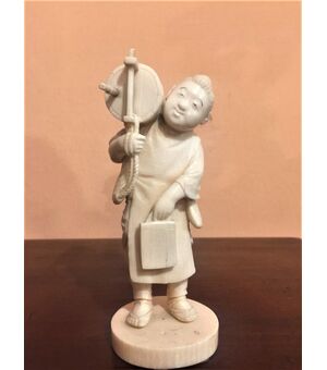 Ivory statuette, oriental peasant, late 19th century