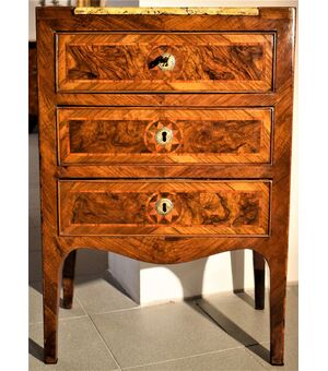 Small Neapolitan Louis XVI ° chest of drawers with three drawers SOLD     