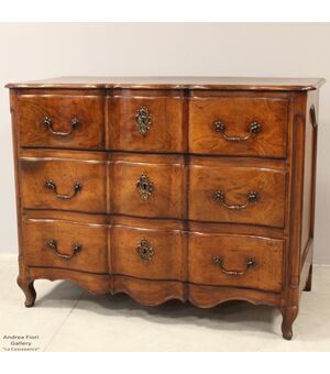 Antique Louis XV chest of drawers in walnut - period 700     