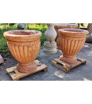 Bellissima coppia di grandi vasi in Marmo rosso Verona - H 75 cm - Venezia