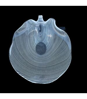 Leaf-shaped centerpiece in sommerso glass and simple filigree.Licio Zanetti.Murano.     