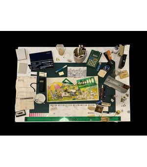 Ernesto Restrepo (1960) [importante maestro colombiano contemporaneo] - Readymade On Desk
