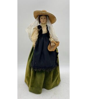 Charming Virgin Shepherdess In Polychrome Wood - Spain, 18th century     