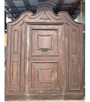 ptn259 - walnut door, eighteenth century, cm l 240 xh 302     