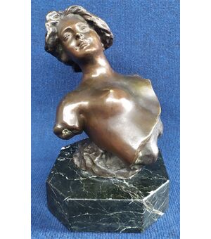 Scultura in bronzo su base in marmo nero "Estasi" - da G. Renda (1862-1938)
