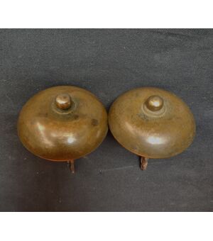 Coppia di pomoli in bronzo fine XVII secolo 