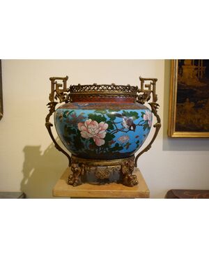 Cloisonné vase mounted on gilt bronze, France 19th century     