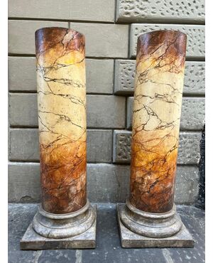 Coppia colonne in legno dipinto 
