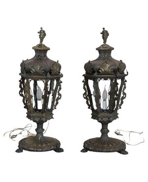 Coppia di lanterne da tavolo in bronzo inizi secolo XX