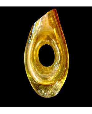 Vaso in vetro sommerso pesante con bocca a sezione diagonale e foro al centro.Seguso,Murano.