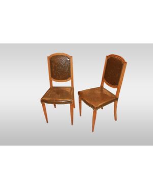 Gruppo di 6 sedie stile Luigi XVI con seduta e schienale in pelle stampata