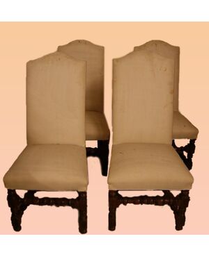 Gruppo di 4 antiche sedie a rocchetto italiane del 1700 in legno di noce