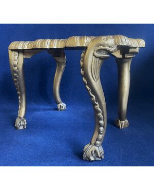 Tavolino in legno intagliato e dorato - Italia metà XX sec