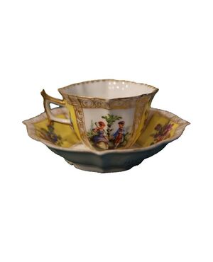 Tazzina con piattino in porcellana manifattura Meissen gialla del 1800