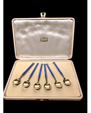 Set di cucchiaini in argento vermeille e smalti. Norvegia.Argento a titolo alto (925).Scatola originale Harrods,Londra.