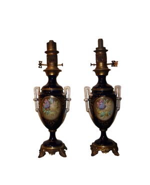 Coppia di lampade ad olio vasi in porcellana francese del 1800