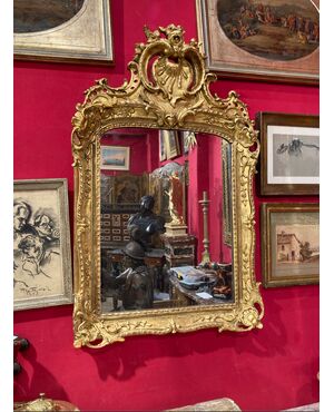 Miroir en bois doré et sculpté Epoque Louis XV