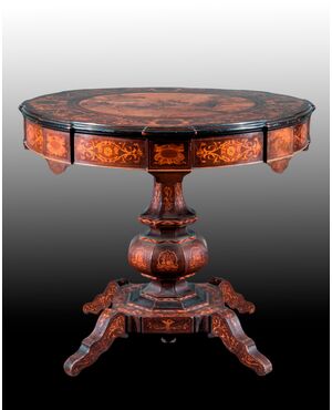Tavolino intarsiato in legni diversi, XIX secolo