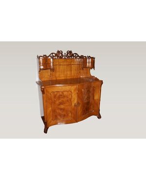 Grande credenza di inizio 1800 stile Biedermeier in betulla Nord Europa