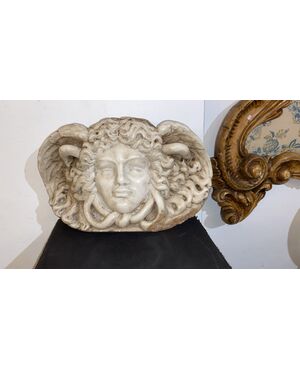 Scultura marmo Medusa