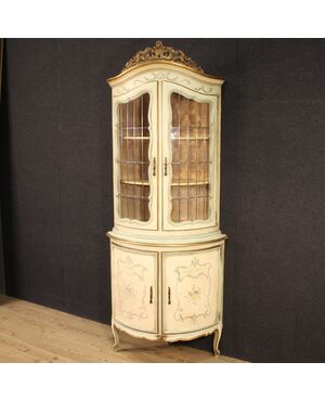 Lacquered, gilded and painted Venetian corner cabinet