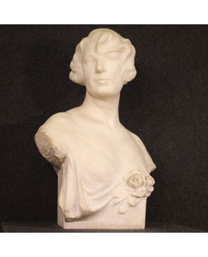 Great marble sculpture bust of woman