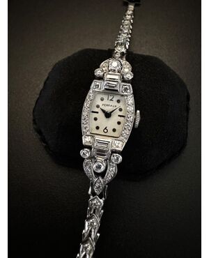 Orologio  " Art - Dèco "  in  platino  con  Diamanti  3 ct.