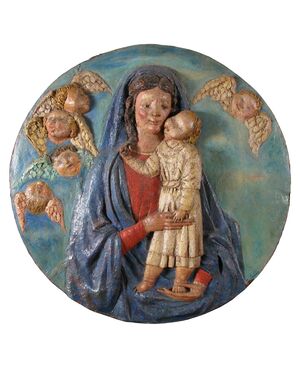 Madonna con Bambino, tondo in terracotta policroma del XX° secolo